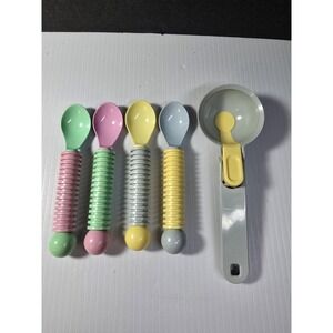 Vintage Icream Spoons And Matching Scooper 1980's Colors, Plastic, Well-Made